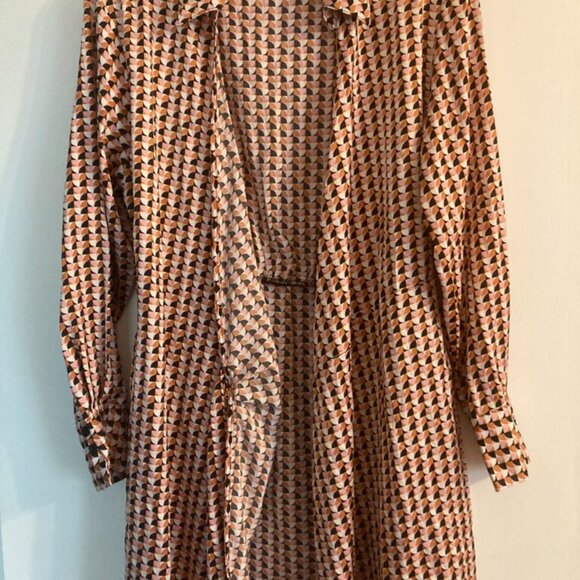 Stylish wrap dress - Picture 4 of 4